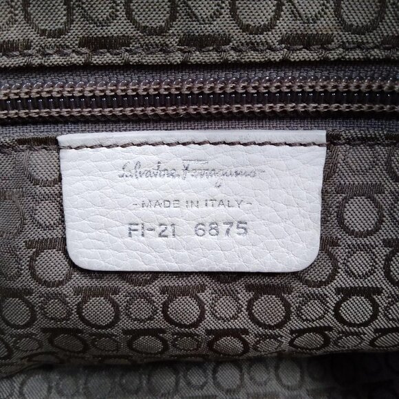 248175BA (X2) Salvatore Ferragamo Shoulder Bag Beige Leather - Picture 8 of 9